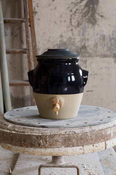 Black Stoneware vinegar pot stool for Preserving, Manufacture Digoin